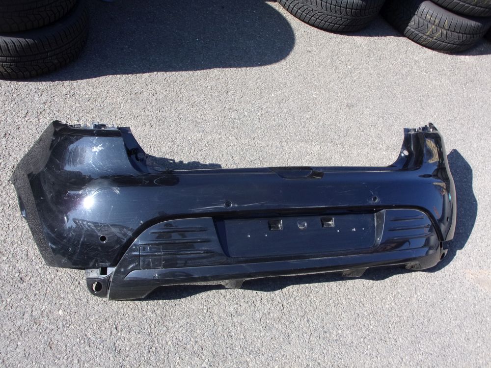 850225639R Zadní nárazník Renault Clio IV, černý, s otvory na senzory