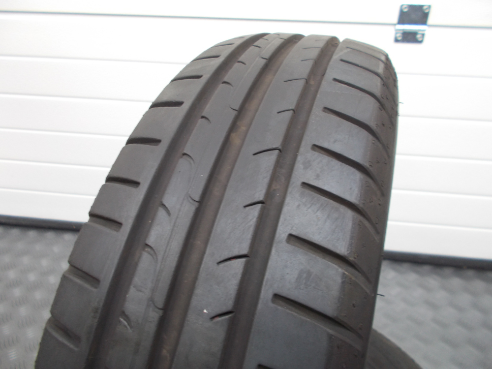 165/65/15 81H DUNLOP Sport BluResponse